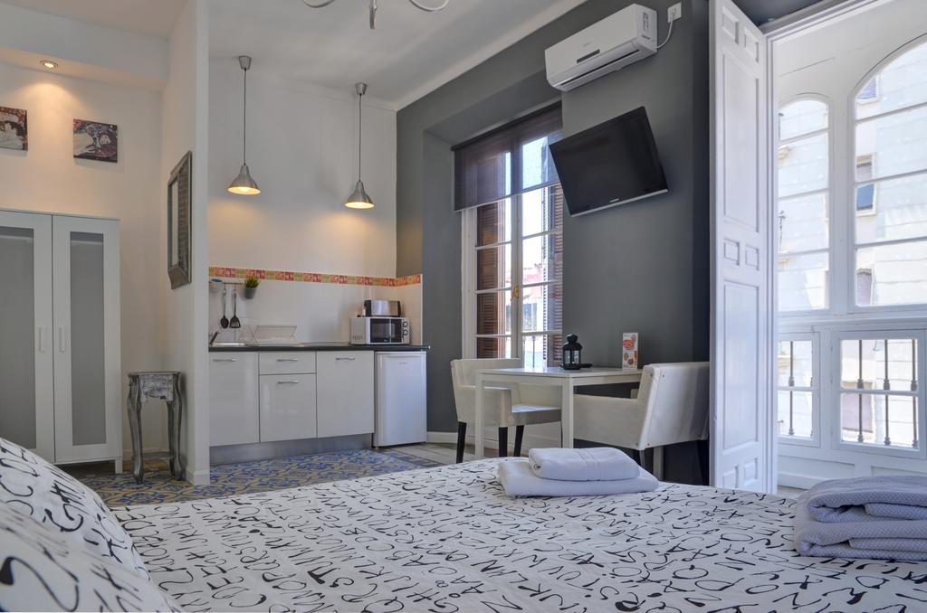 Apartamentos Gold Malaga Room photo